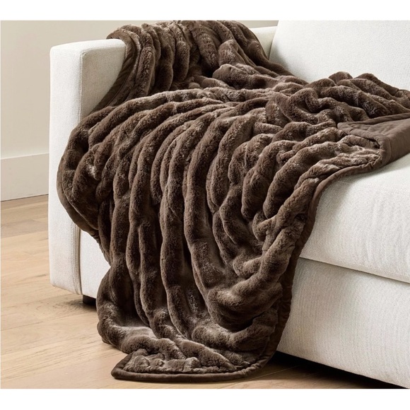 RARE Pottery Barn Ruched Faux Fur Throw Blanket 50x60 Mocha Chocolate Brown Bear - Picture 2 of 12